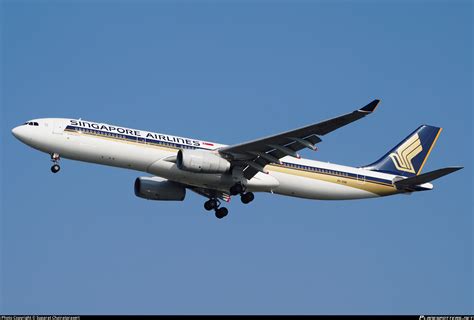 V Ssb Singapore Airlines Airbus A Photo By Suparat