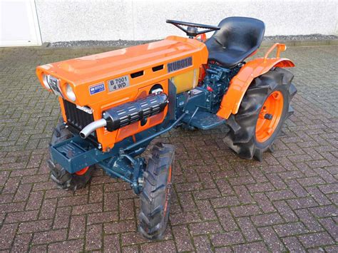 Kubota B7001 4wd VM Service