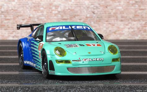 Carrera 27429 Porsche 997 GT3 RSR No 17 Team Falken 2010