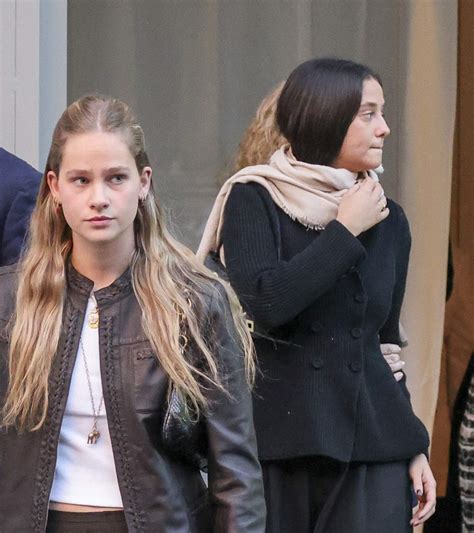 Empleados de Zarzuela llaman la atención por el estado en el que llegan