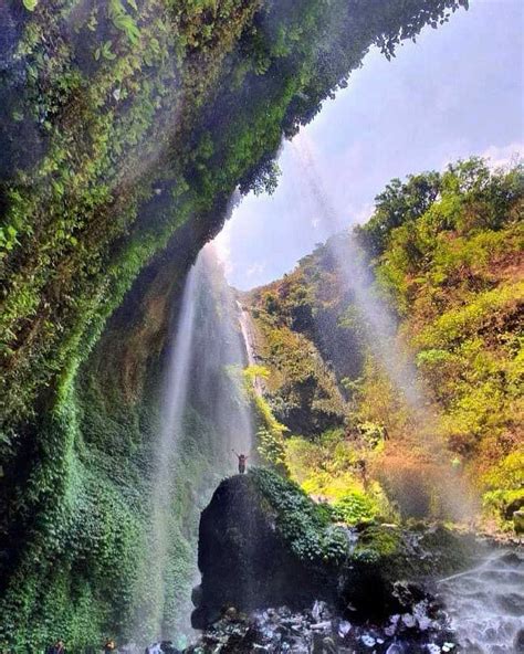 Air Terjun Terindah Di Indonesia Pesonanya Bikin Betah