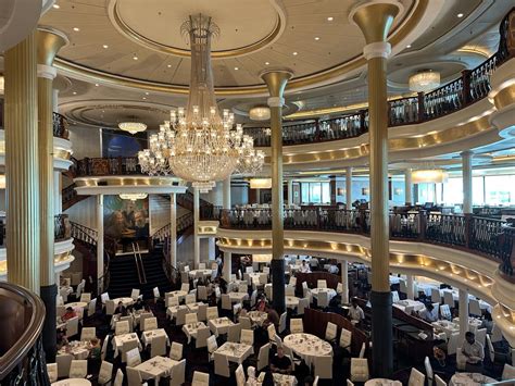 What To Expect In Royal Caribbeans Main Dining Room Royal Caribbean Blog