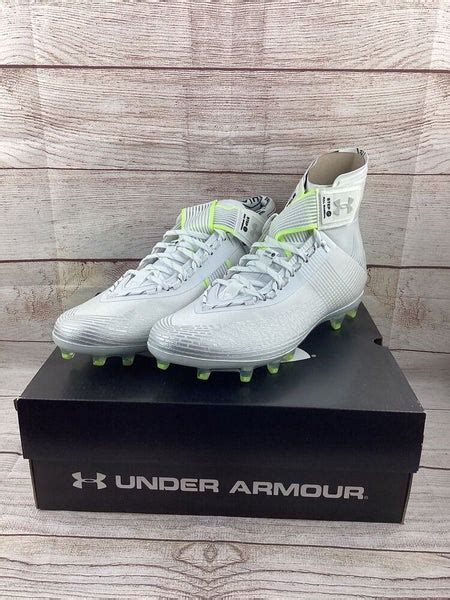 Under Armour Highlight Mc Football Cleats Whitesilver 3023716 106 115 Sidelineswap