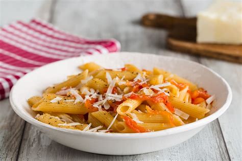 Ricetta Pasta Gustosa Al Pomodoro Fresco Cucchiaio Dargento