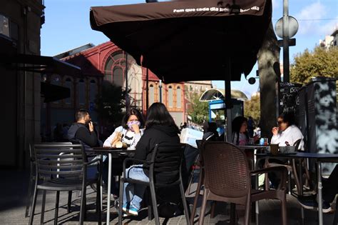 Cierran Los Bares Y Restaurantes De Catalu A Por El Aumento De Casos De