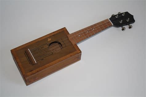 Cigar Box Ukulele Landcrafted