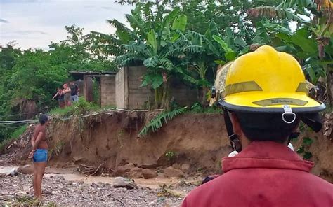 Lluvias De Este Jueves Causaron Falla De Borde En El Sector El Lazo De