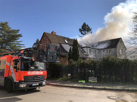 Berliner Feuerwehr On Twitter In Der Fahremundstr In Wilhelmstadt