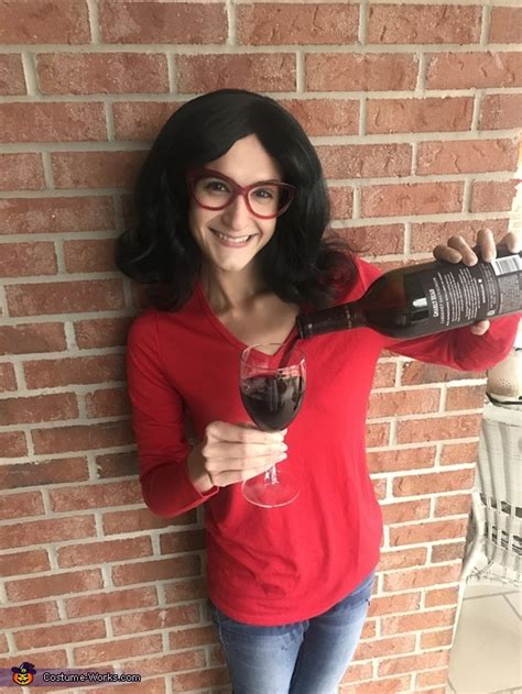 Wine Helps Me Drink Linda Belcher Costume Coolest Diy Costumes