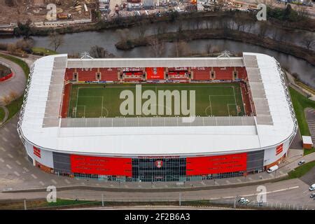 Vista aérea del estadio AESSEAL New York Stadium campo de fútbol de