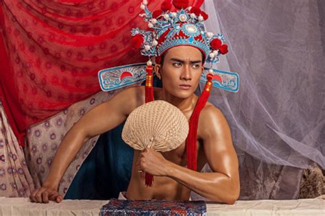 M U Nude V Nh Ng C M D Sau Nh H O Quang