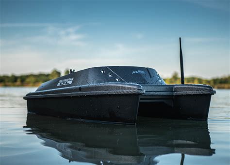 Comment Choisir Le Meilleur Bateau Amorceur Pour La Pêche à La Carpe Gagnez Tous