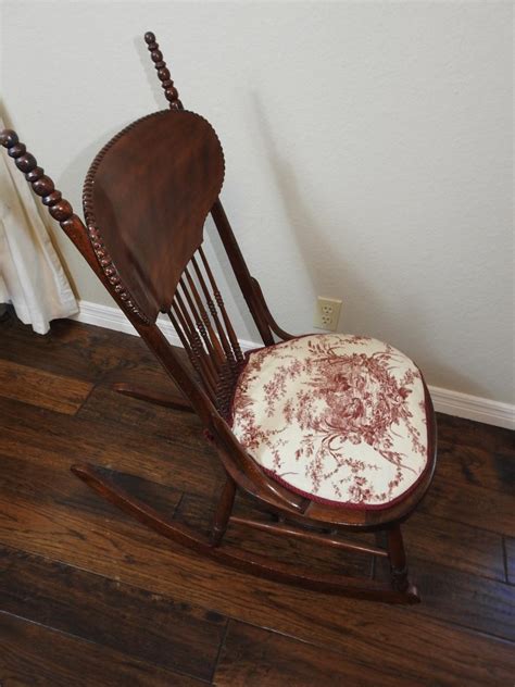 Armless Granny Rocking Chair Estatesales Org