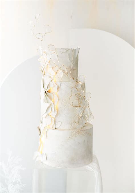 Wedding Cake Inspiration Wedding Ideas Gold Cake Jingle Bells