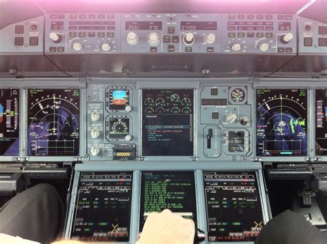 EXCLUSIVE - Qantas QF32 flight from the cockpit | Aerospace Insight | The Royal Aeronautical Society