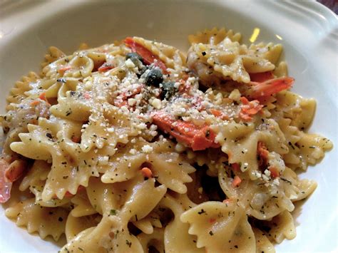 Bow Tie Pasta With Smoked Salmon Shrimp And Cream Cheese Very Simple And Easy I Used A