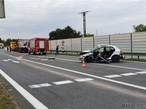 Wypadek na obwodnicy Dobrodzienia Samochód osobowy zderzył się z