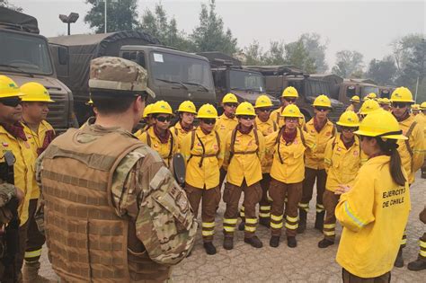 El Ejército De Chile Despliega Más De 1800 Efectivos En La Extinción