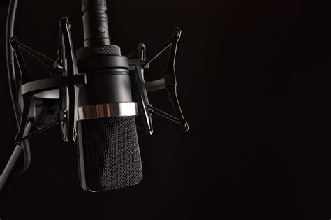 Best Podcast Microphones Under $100 To Get You Started | Descript