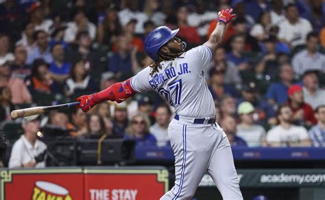 Don T Forget Blue Jays Vladimir Guerrero Jr Likes To Kill The Yankees