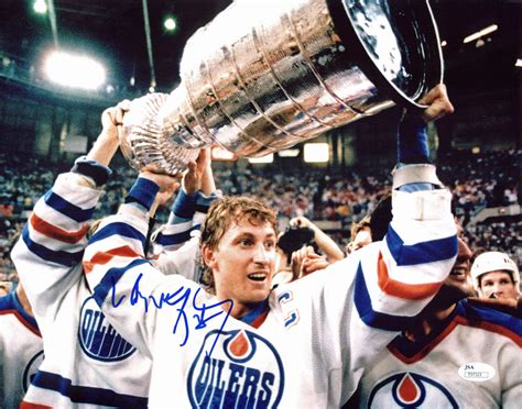 Lot Detail - Wayne Gretzky Signed 11" x 14" Stanley Cup Photograph (JSA)