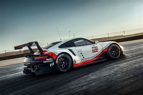 2017 Porsche 911 Rsr Photos Details Specs Digital Trends