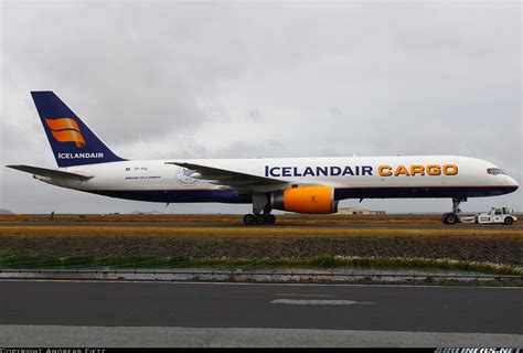 Boeing 757 23apf Icelandair Cargo Aviation Photo 3939751