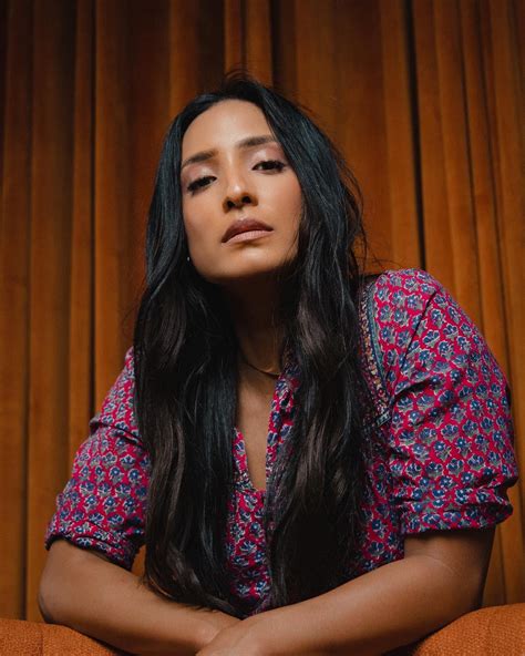 Emily Alabi Official