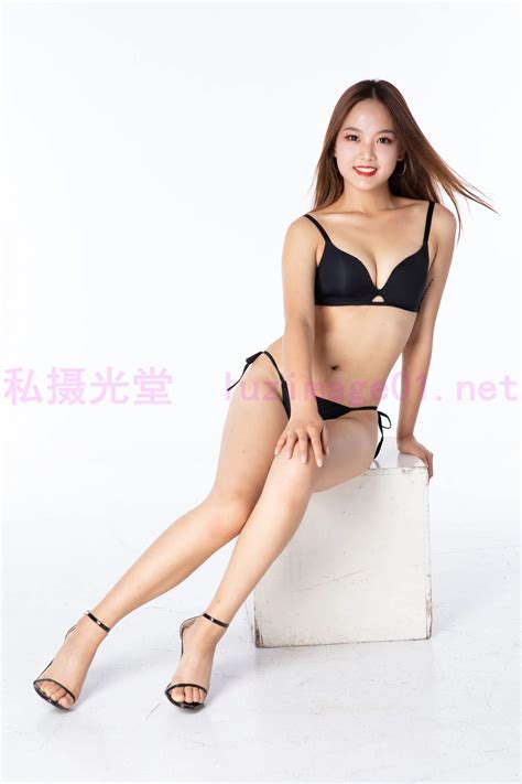 Hit x Hot 国模 linkeyi 大尺度人体私拍套图 Page