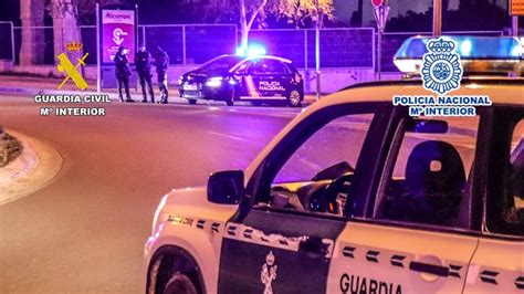 Detenidos In Fraganti Los Dos Responsables De Una Veintena De Robos En Benidorm Y El Albir