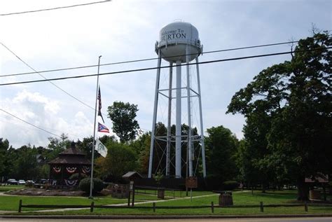 Burton Ohio First Permanent Settlement In Geauga County The Village