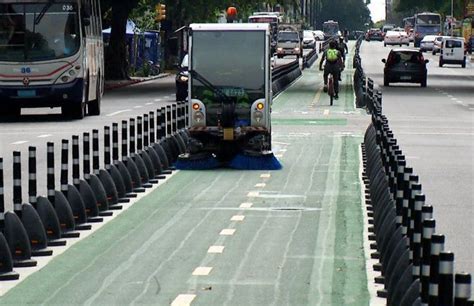 Cosse encabeza inauguración de la ciclovía por 18 de Julio un tramo