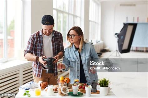 proses kerja foto stok  gambar  fotografer makanan
