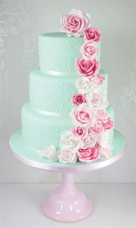 Of The Prettiest Wedding Cakes With Flowers