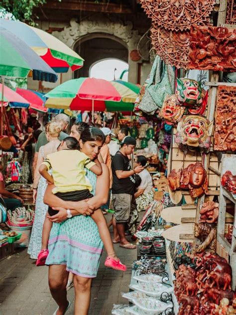 Pasar Ubud Traditional Shopping Indonesia