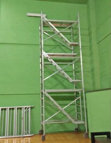 Feet Aluminium Scaffolding Ladder At Rs Meter In Chennai Id