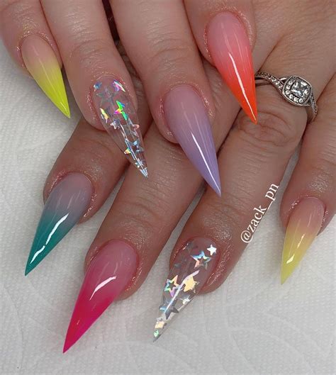 Solte Suas Garras 70 Fotos E Tutoriais De Unhas Stiletto Decoradas Unha Stiletto Decorada