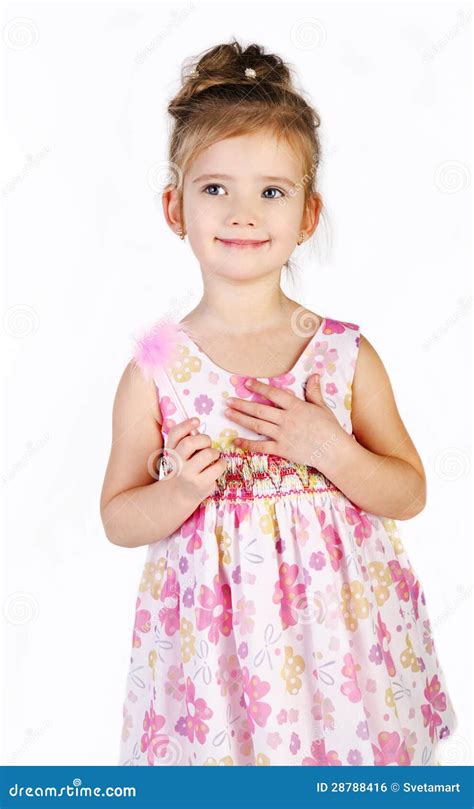 Retrato De La Niña Sonriente Linda En Alineada De La Princesa Foto De