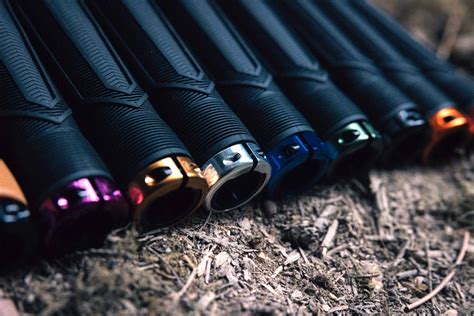 Meet the New Soft & Grippy Race Face Chester MTB Grip - Bikerumor