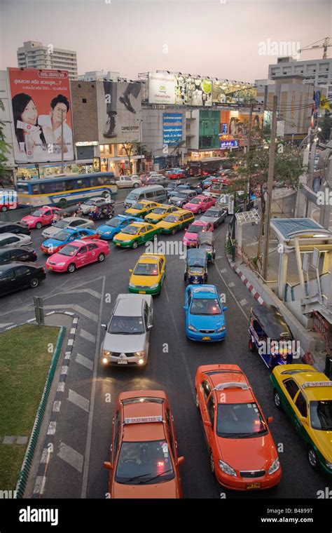 Rush Hour Traffic In The Siam Square District Of Bangkok Thailand Stock