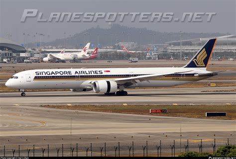 V Sca Singapore Airlines Boeing Dreamliner Photo By Harry Shan