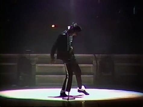 Michael Jackson Billie Jean Live At Wembley Video Dailymotion