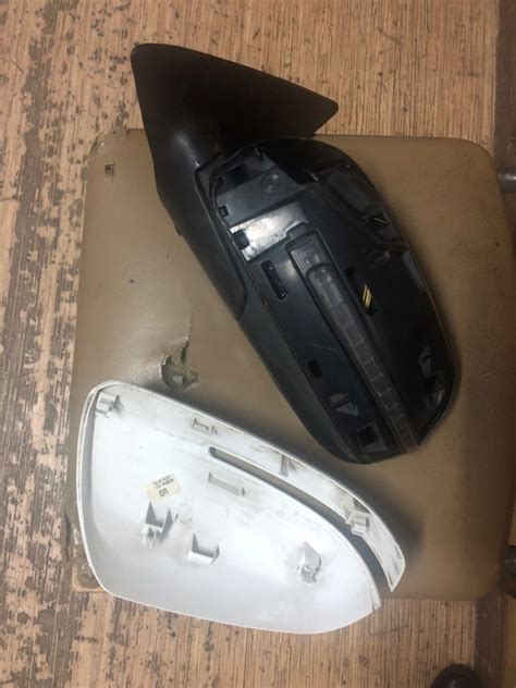 Замена поворотника в зеркале — KIA Cerato (2G), 1,6 л, 2011 года ...