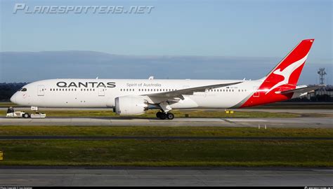 VH ZNG Qantas Boeing 787 9 Dreamliner Photo By Cary Aviation ID