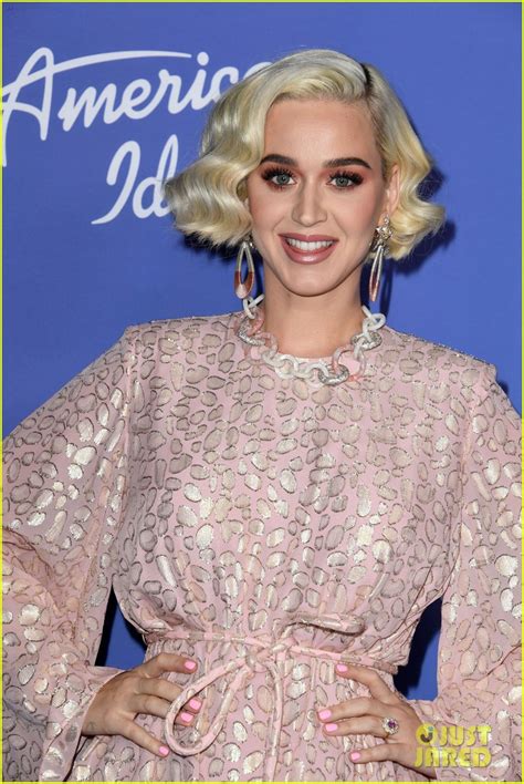 Katy Perry Wears Cute Pink Dress For American Idol Season 18 Premiere