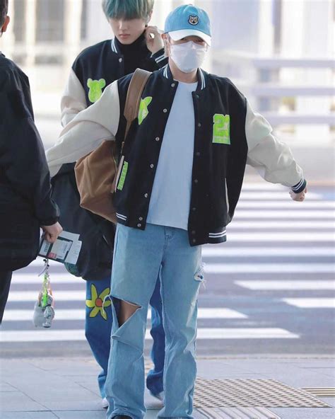 9 Inspirasi Outfit Sporty Ala Renjun NCT Kece Banget