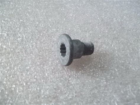 Болт крепления тормозного диска М10х1x13x19 VAG N91017302