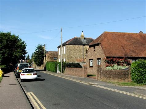 Dover Road Sandwich © Chris Whippet Cc By Sa20 Geograph Britain