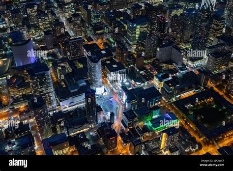 Toronto, Canada - Dundas Square at night Stock Photo - Alamy