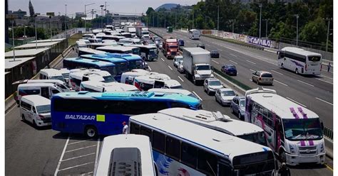 Tras nueve horas de bloqueo transportistas liberan la autopista México